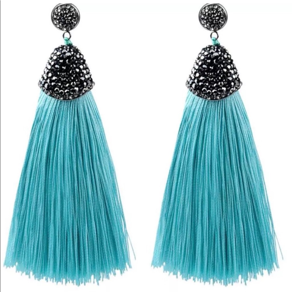 💕3/$25 | Victoria Crystal Tassel Earring-Sky Blue